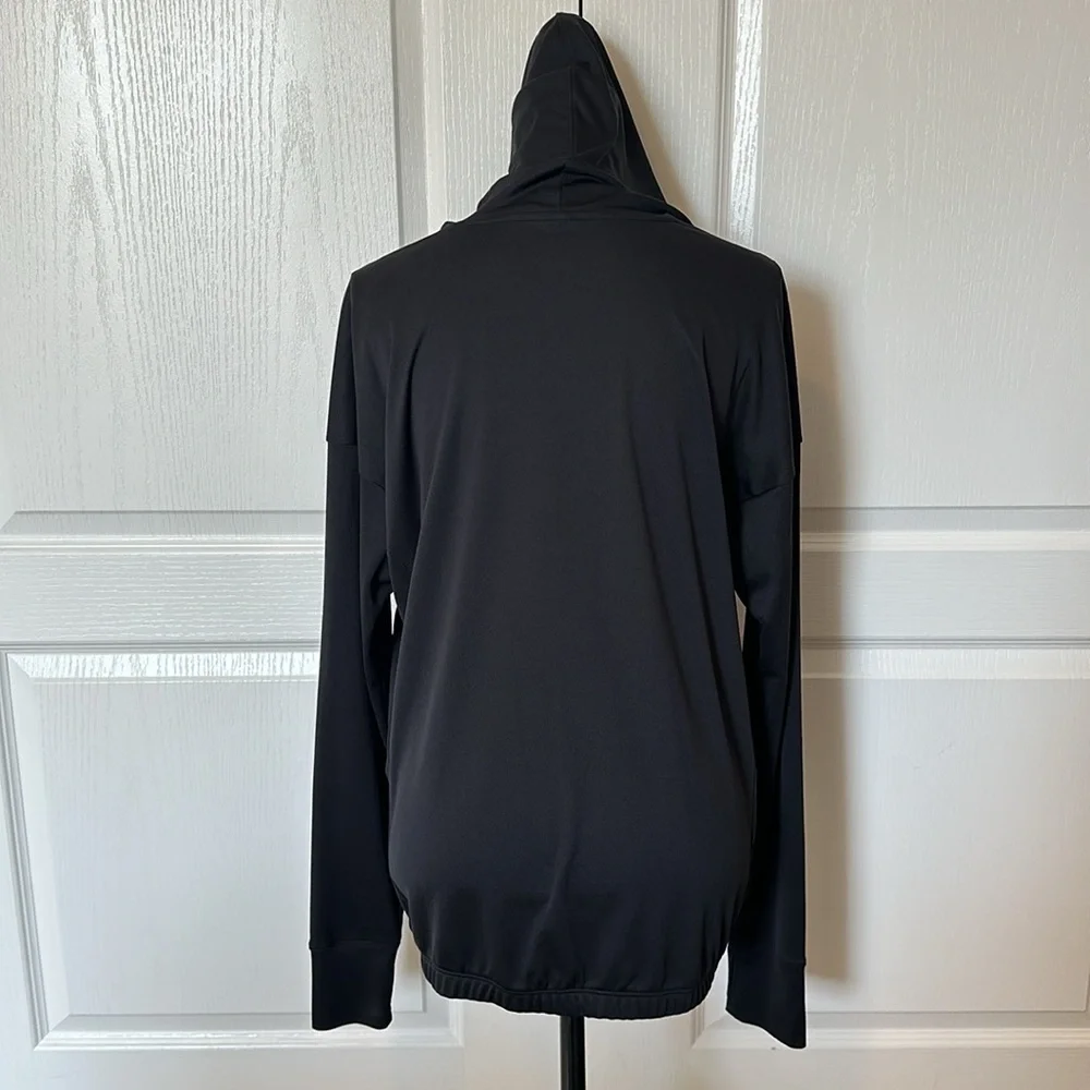 Black Under Armour Heat Gear hooded long sleeve shirt pullover with thumb holes - Picture 2 of 5